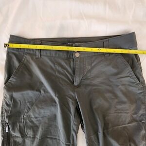 Columbia Women's Omni-Sheild, Advanced Repellent‎ Sz 10 Capri Grey Pant